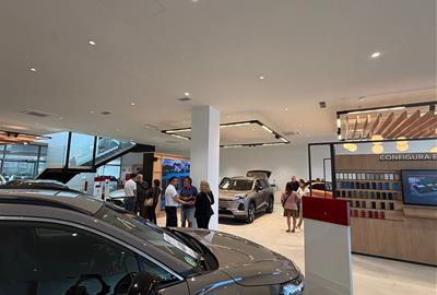 Toyota Autocam tanca amb èxit la presentació exclusiva del nou Toyota RAV4 a Vilanova i la Geltrú. Toyota Autocam